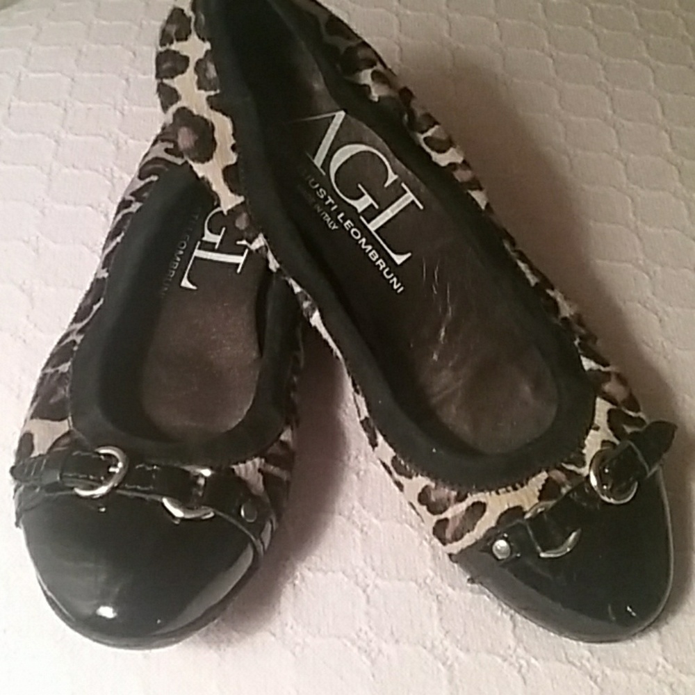 Shoes - Picture 3 of 6